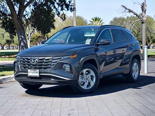 Gray 2023 Hyundai TUCSON SEL