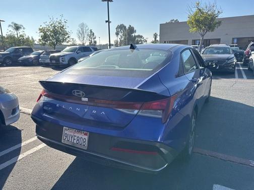 2025 Hyundai ELANTRA SEL Sport