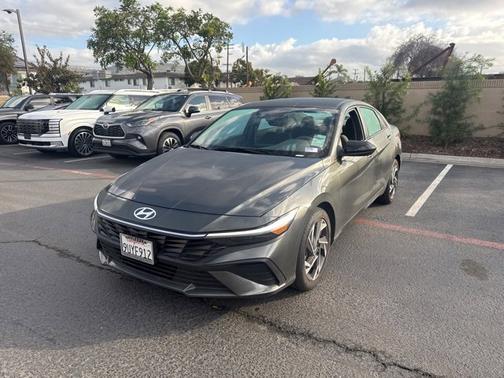 2025 Hyundai ELANTRA SEL Sport