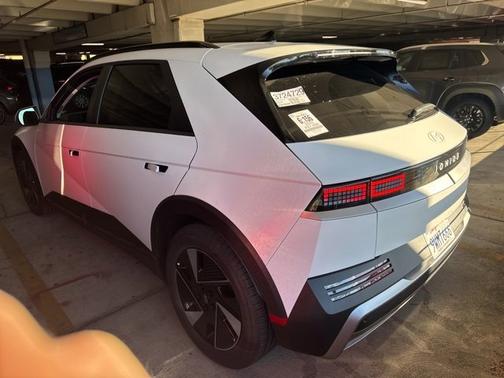 2025 Hyundai IONIQ 5 SEL