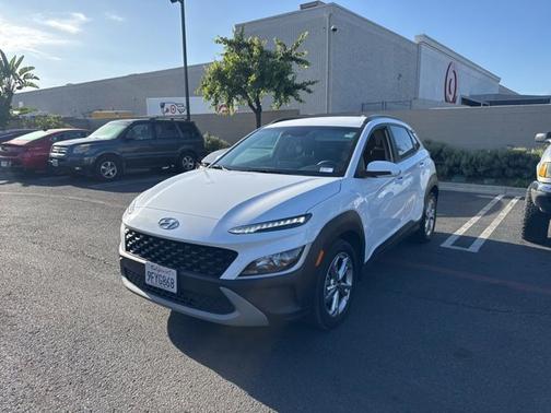 White 2023 Hyundai KONA SEL