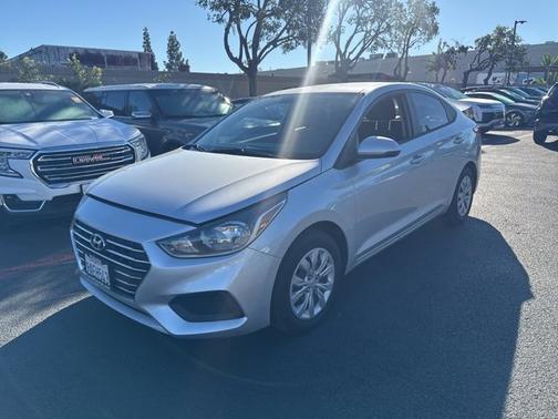 2022 Hyundai Accent SE