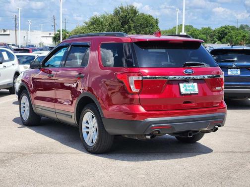Ruby Red Metallic Tinted Clearcoat 2017 Ford Explorer Base