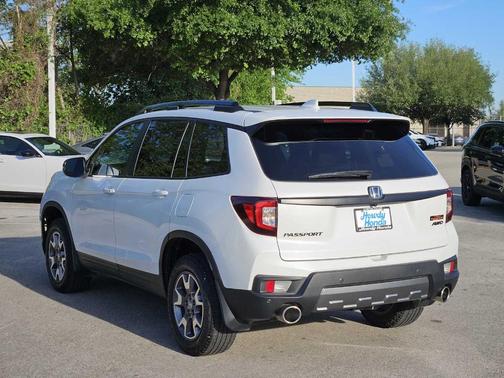 Platinum White Pearl 2023 Honda Passport TrailSport