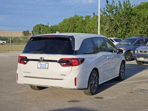 White 2026 Honda Odyssey Touring