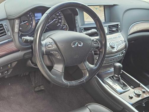 2019 INFINITI Q70L 3.7 LUXE