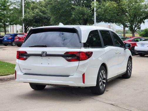 Platinum White Pearl 2025 Honda Odyssey EX-L