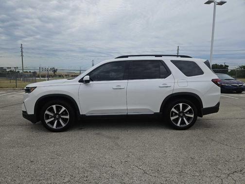 2023 Honda Pilot Touring