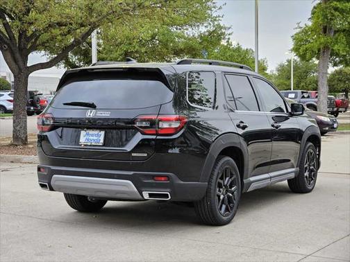 2025 Honda Pilot TOURING+