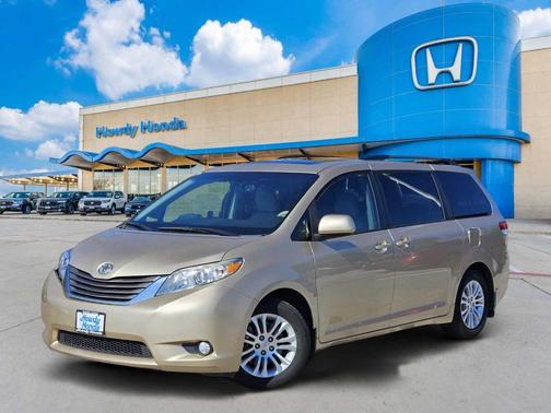 2011 Toyota Sienna XLE