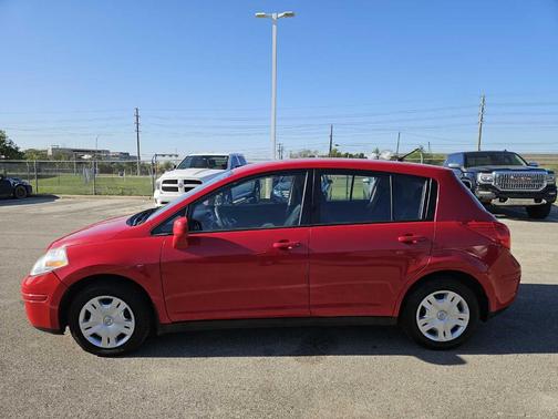 2012 Nissan Versa 1.8 S