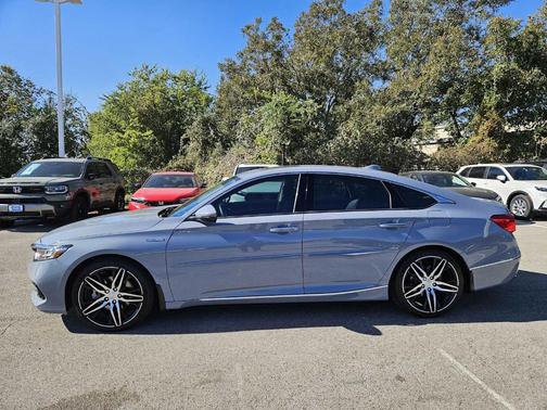 2022 Honda Accord Hybrid Touring