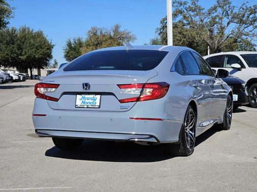 2022 Honda Accord Hybrid Touring
