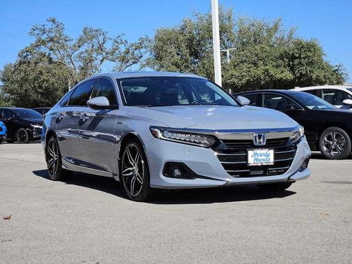 2022 Honda Accord Hybrid Touring