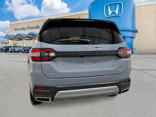 2025 Honda Pilot Touring