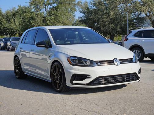 2018 Volkswagen Golf R 2.0T w/DCC & Navigation