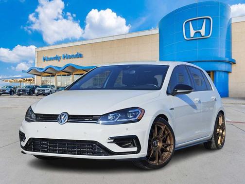 2018 Volkswagen Golf R 2.0T w/DCC & Navigation