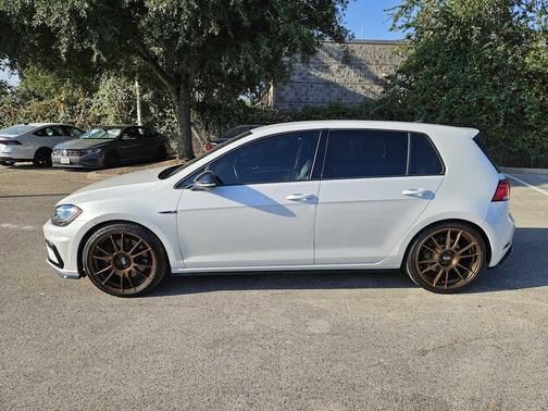 2018 Volkswagen Golf R 2.0T w/DCC & Navigation