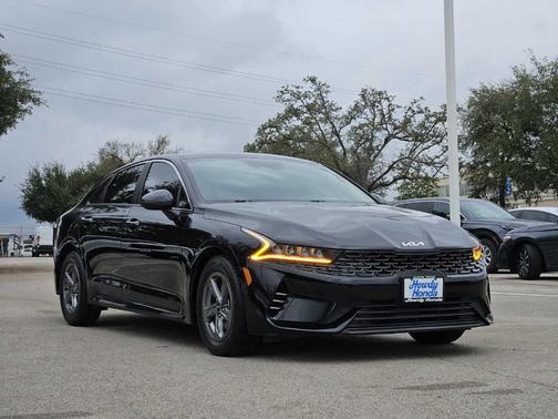 2022 Kia K5 LXS