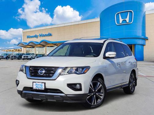 2017 Nissan Pathfinder Platinum