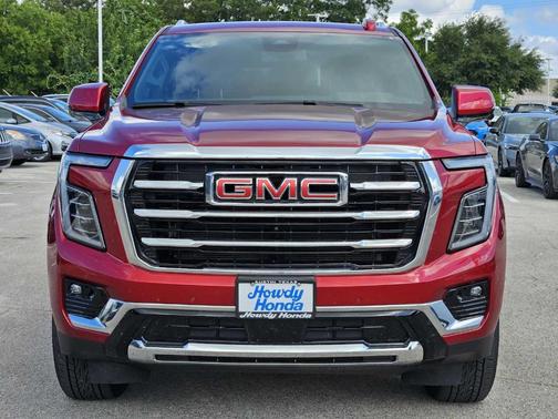 2025 GMC Yukon Elevation