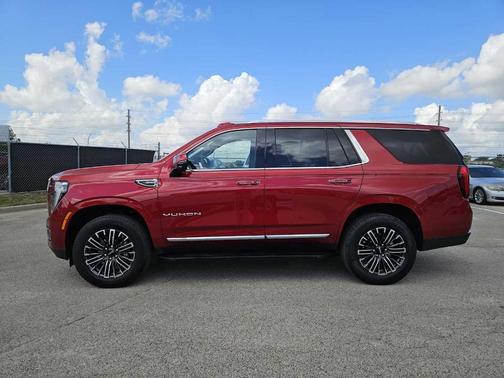 2025 GMC Yukon Elevation