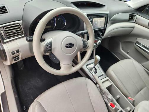 Satin White Pearl 2013 Subaru Forester 2.5X Limited