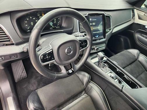 Black 2019 Volvo XC90 T5 R-Design