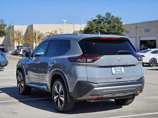 2022 Nissan Rogue SL