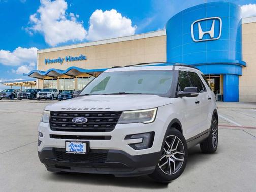 White Platinum Tri-Coat Metallic 2017 Ford Explorer sport
