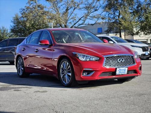 2023 INFINITI Q50 LUXE