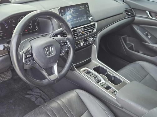 2022 Honda Accord Hybrid Touring