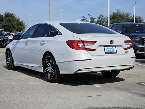 2022 Honda Accord Hybrid Touring