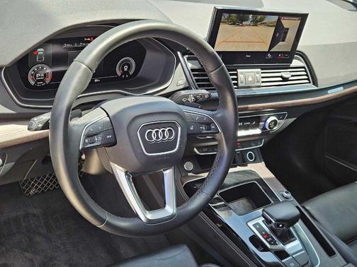 2022 Audi Q5 45 S line Prestige
