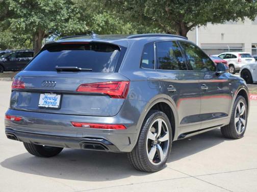 2022 Audi Q5 45 S line Prestige