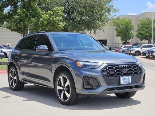 2022 Audi Q5 45 S line Prestige
