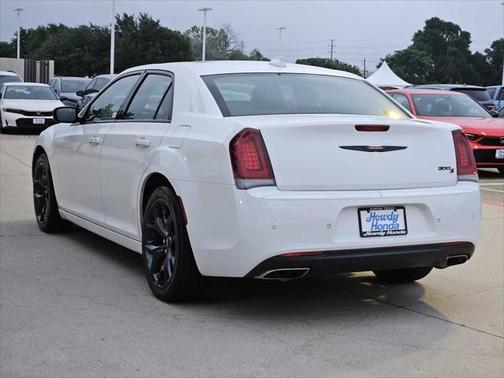 2023 Chrysler 300 S