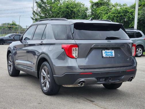 Carbonized Gray Metallic 2021 Ford Explorer XLT