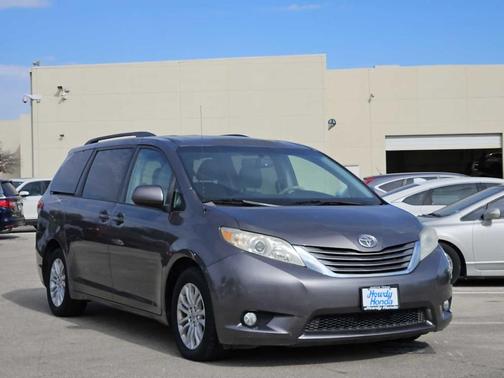 2012 Toyota Sienna XLE