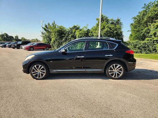 Black 2017 INFINITI QX50 Base