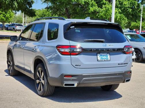 2025 Honda Pilot Black Edition