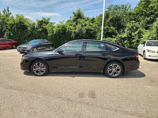 Crystal Black Pearl 2023 Honda Accord EX