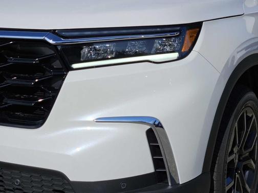 2025 Honda Pilot TOURING+