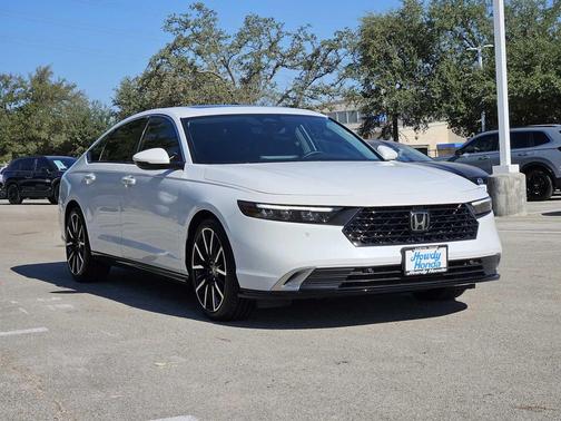 2025 Honda Accord Hybrid Touring