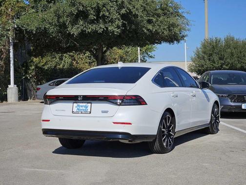 2025 Honda Accord Hybrid Touring