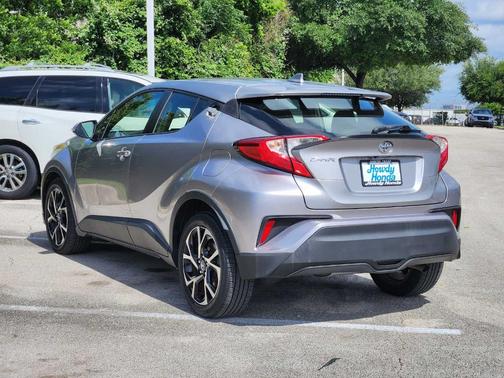 Silver Knockout Metallic 2018 Toyota C-HR XLE