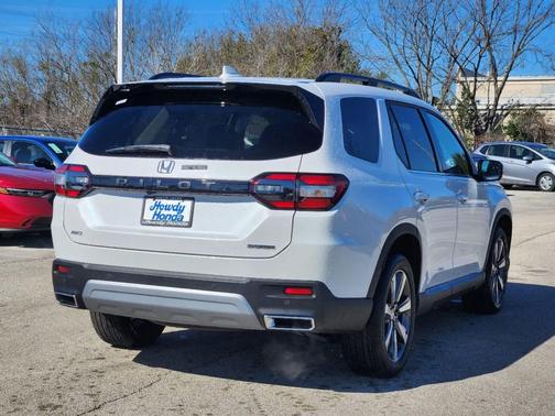 2025 Honda Pilot Touring