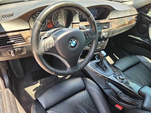 Black 2009 BMW 335 i