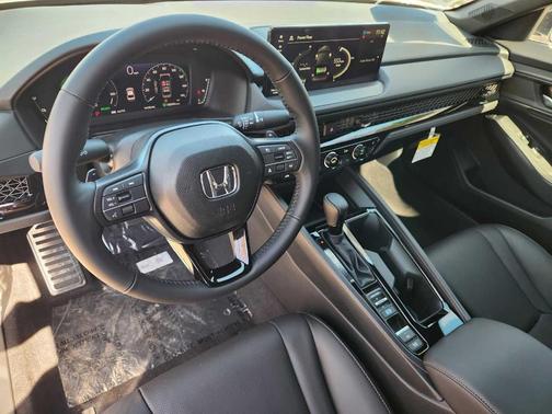 Platinum White Pearl 2026 Honda Accord Hybrid Sport-L