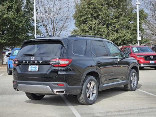 Crystal Black Pearl 2026 Honda Pilot EX-L